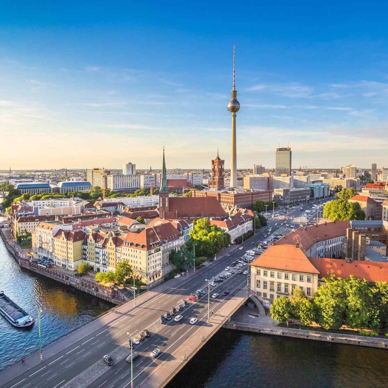 https://www.iberoamericaviaggi.it/wp-content/uploads/2018/09/destination-berlin-05-1280x1280.jpg