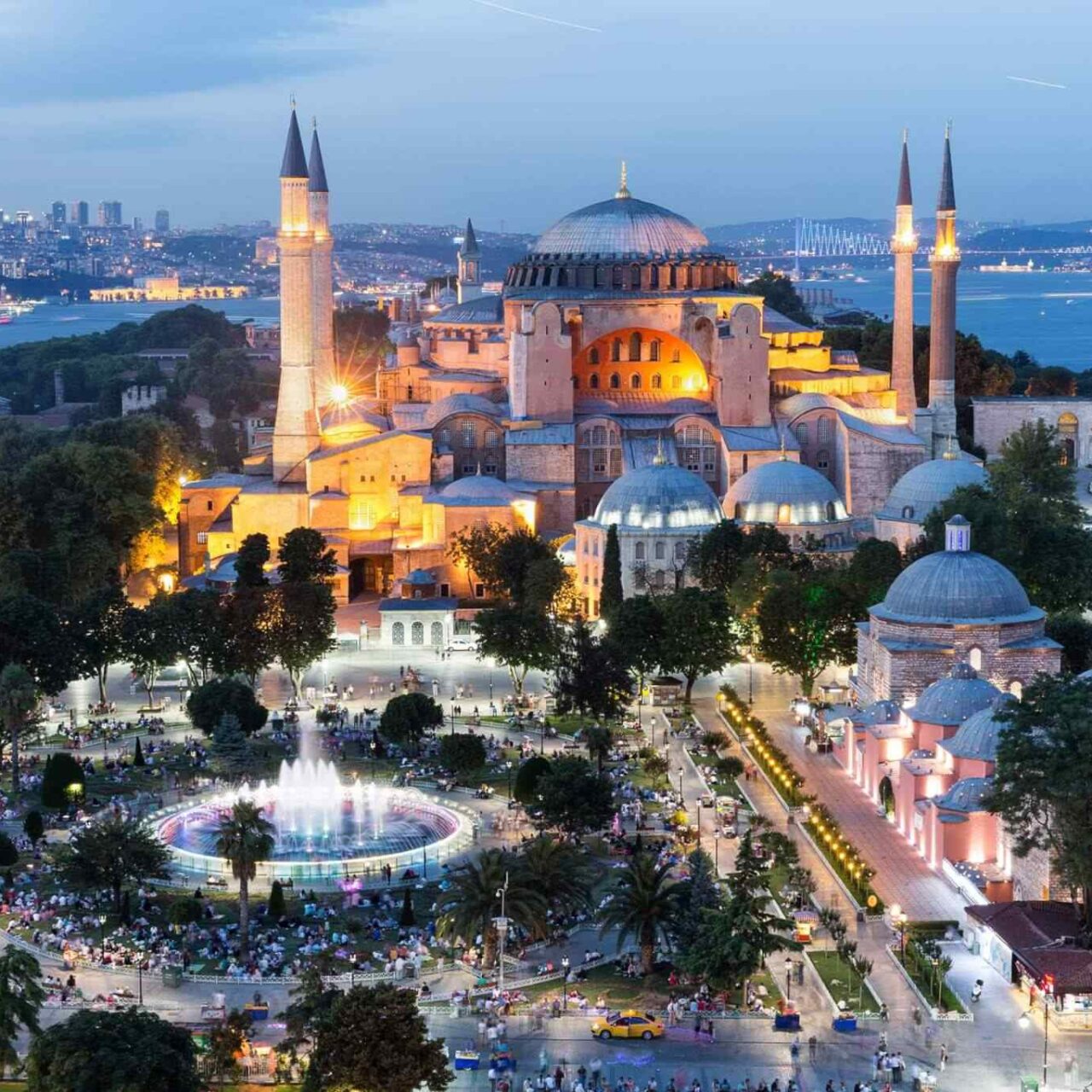 https://www.iberoamericaviaggi.it/wp-content/uploads/2018/09/destination-istanbul-02-1280x1280.jpg