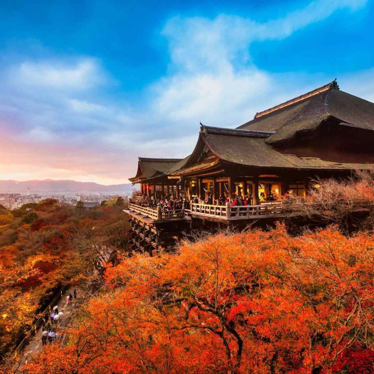 https://www.iberoamericaviaggi.it/wp-content/uploads/2018/09/destination-kyoto-01-1280x1280.jpg